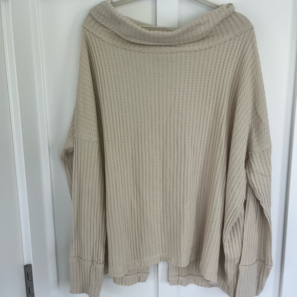 Free People Juicy Long Sleeve Waffle Weave Split Back Top Stone Cold - Picture 7 of 7